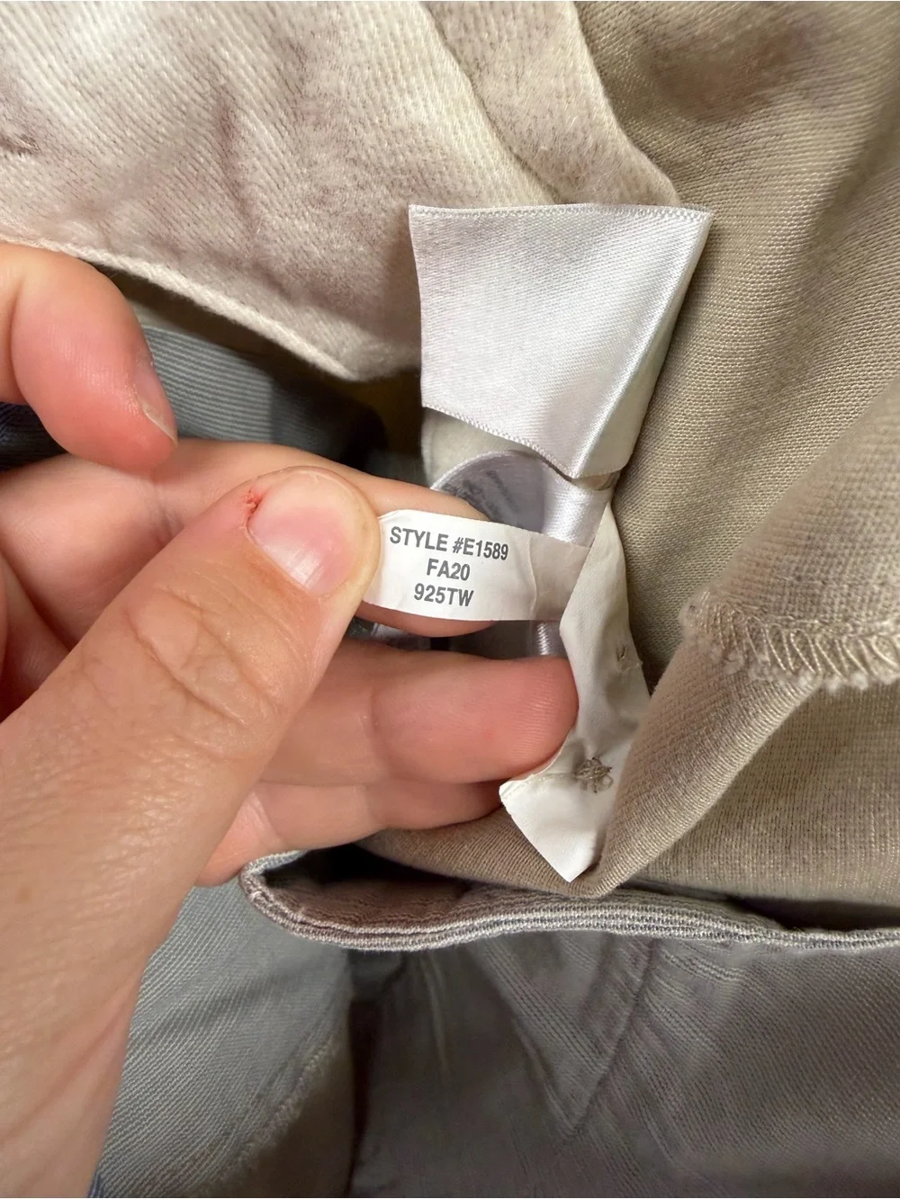 J. Crew $98 men’s 484 Slim-fit stretch Khaki Chinos 34x30